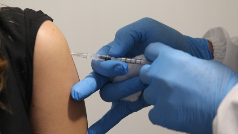 Четвърти мобилен пункт за ваксинация срещу COVID-19 ще бъде разкрит